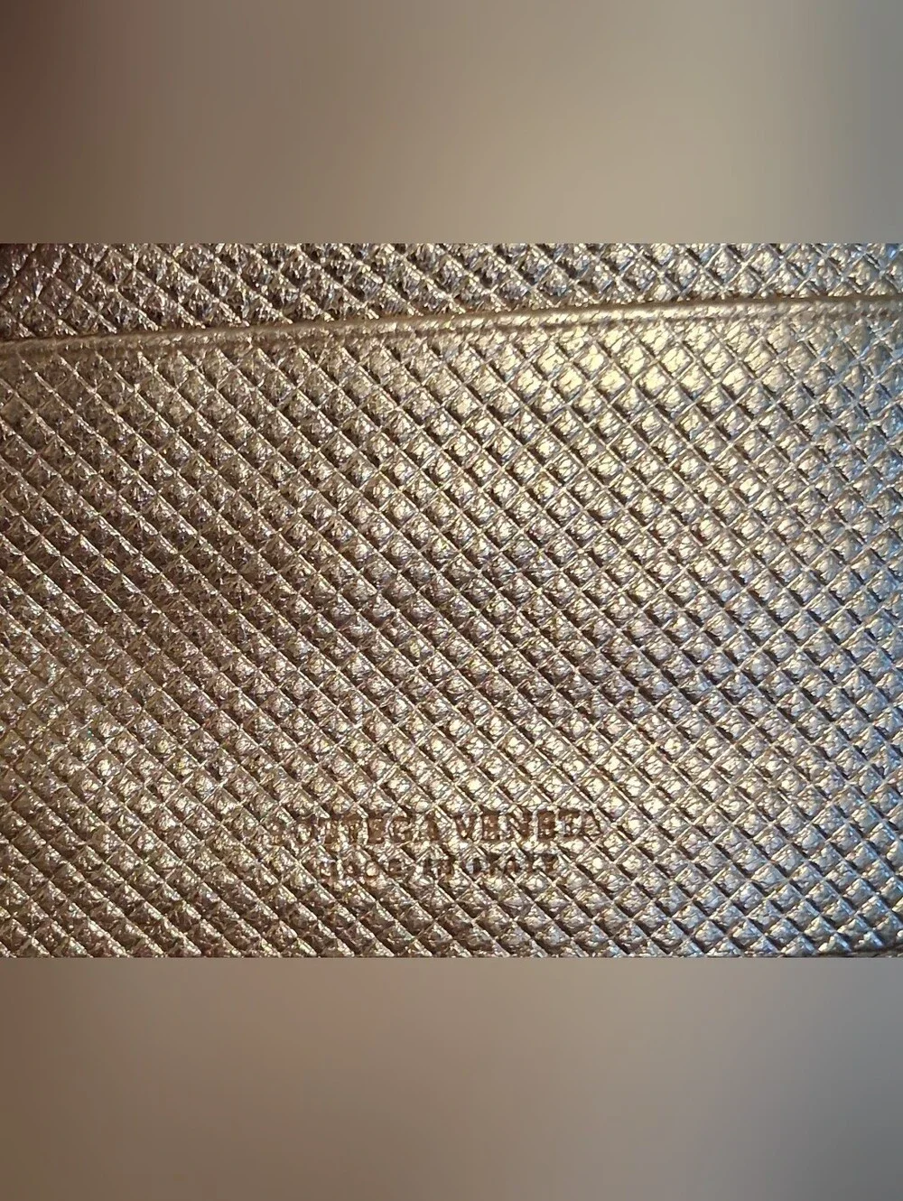 EUC RARE Vintage Y2K Bottega Veneta Gold Intrecciato Grommet Calfskin Wallet